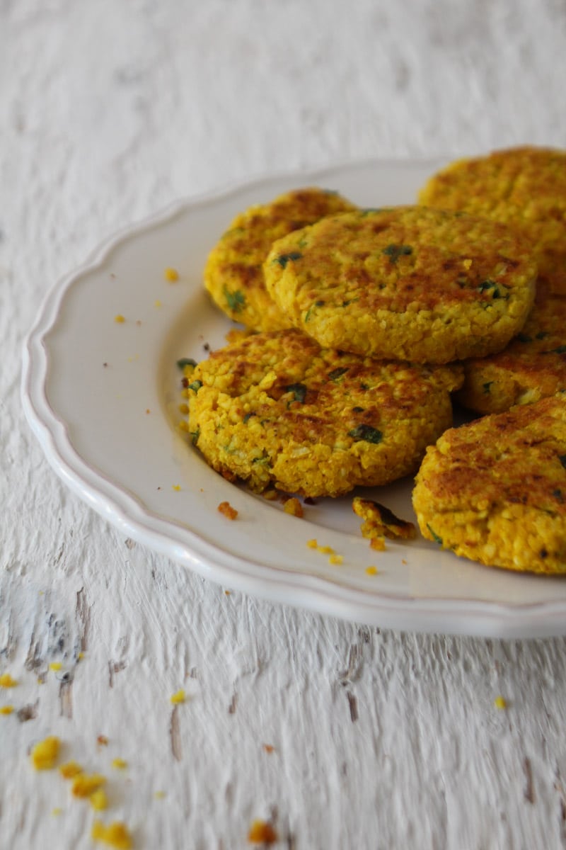 Bolinhos de painço e grão de bico