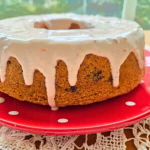 Bolo de morango e mirtilo