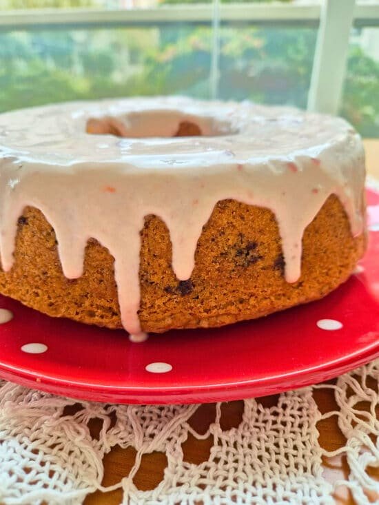 Bolo de morango e mirtilo