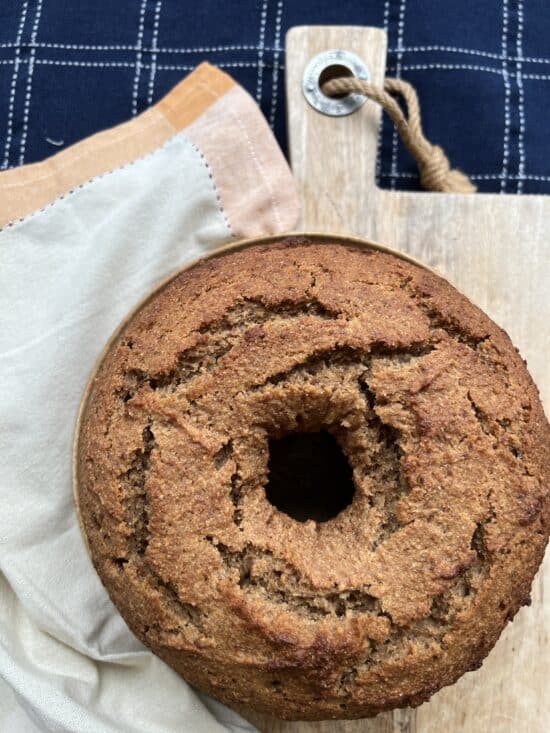 Bolo de laranja e tâmara