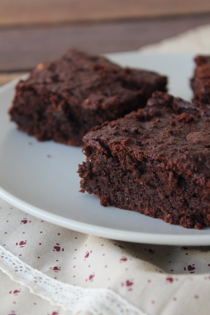Brownie com banana e nozes