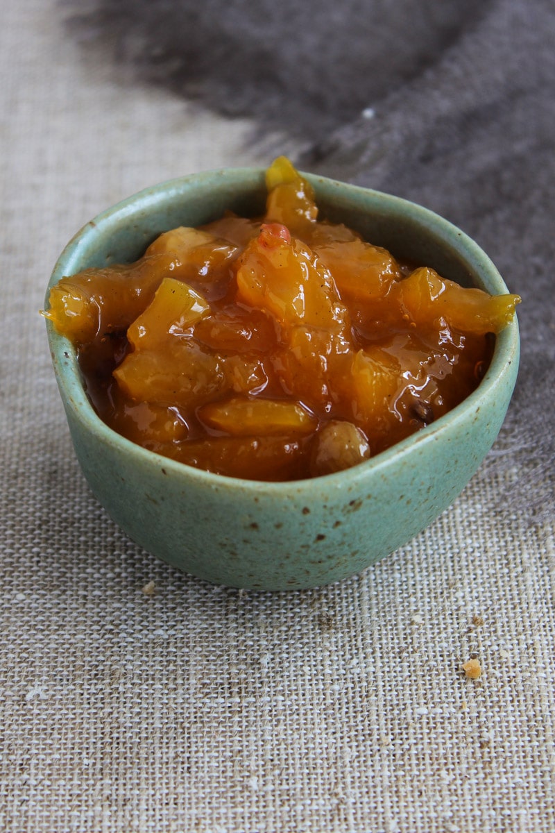 Chutney de manga com pimenta rosa