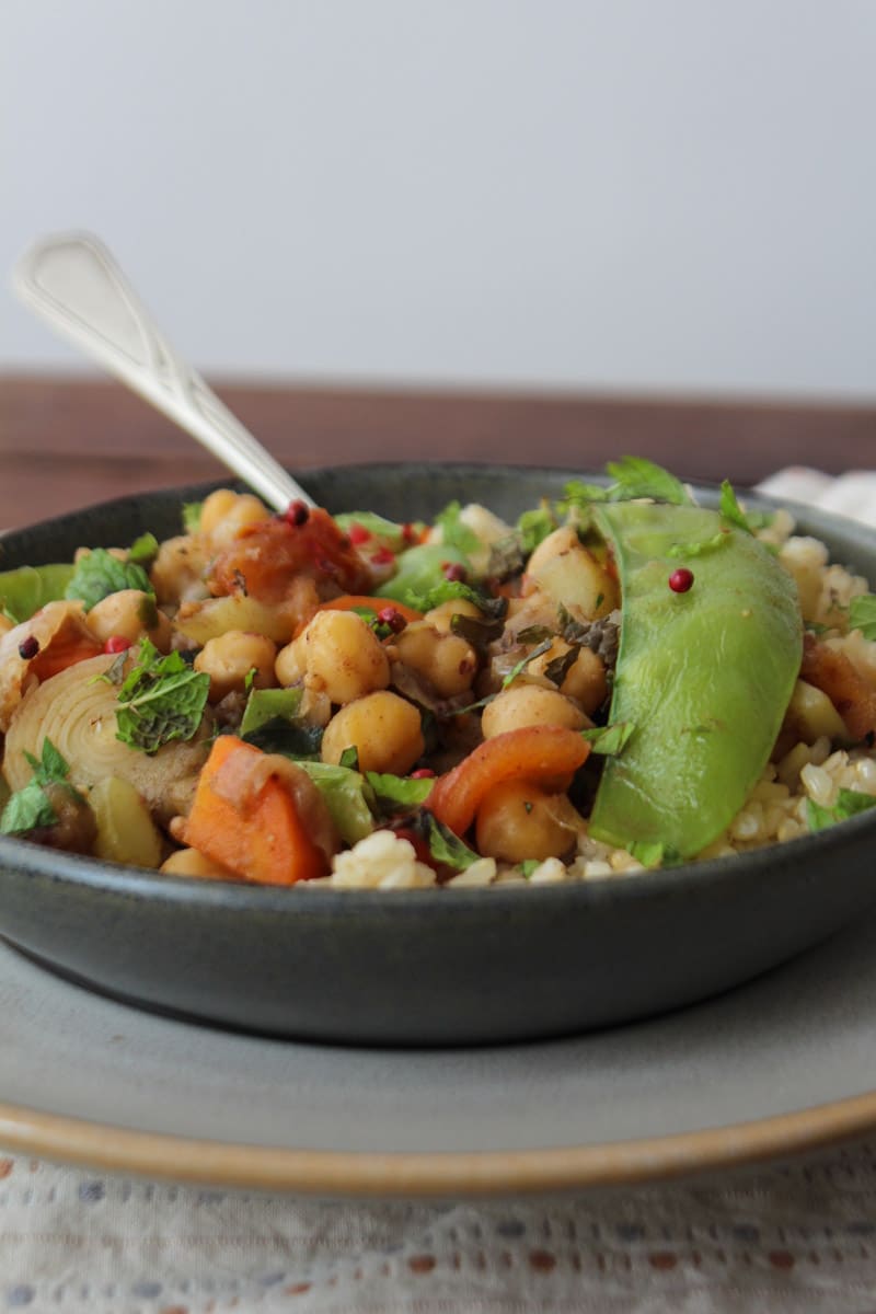 Cozido de legumes com grão de bico e tâmara