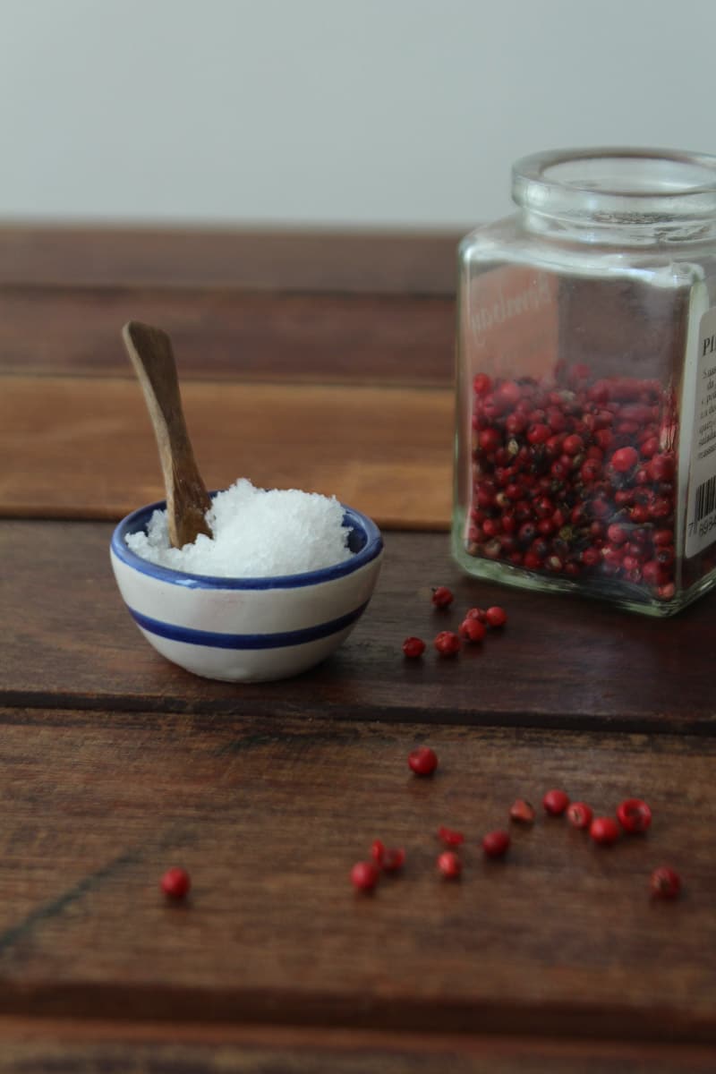 Pimenta rosa e sal marinho