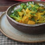 Curry de abóbora, tofu e brócolis