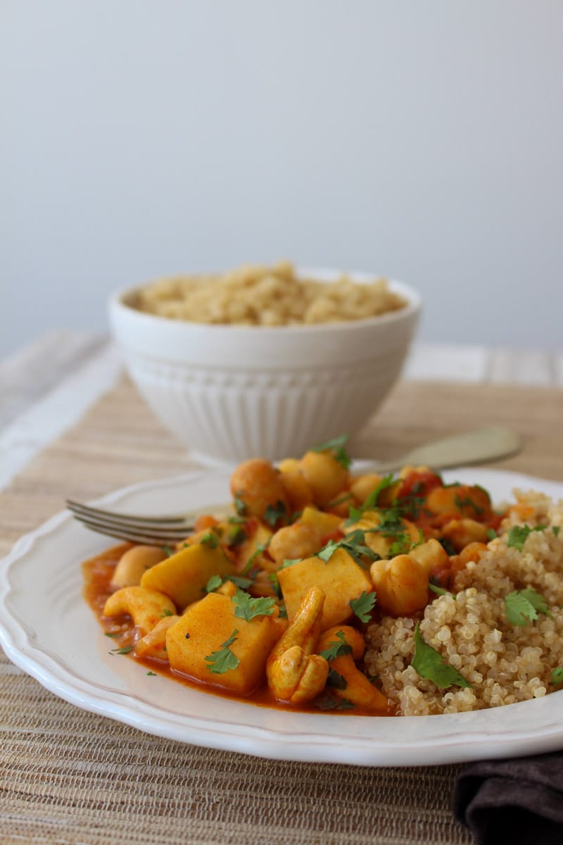 Curry de grão de bico com castanha de caju