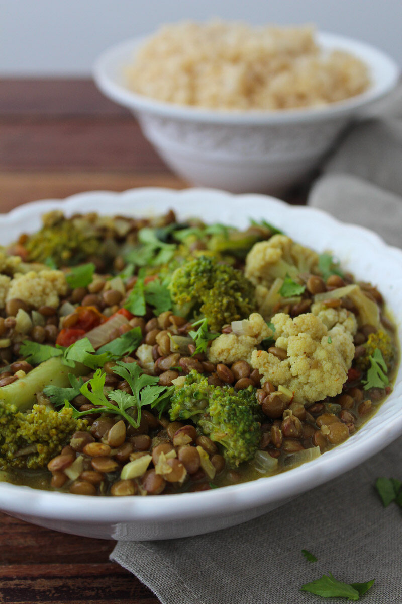 Curry de lentilhas, brócolis e couve-flor