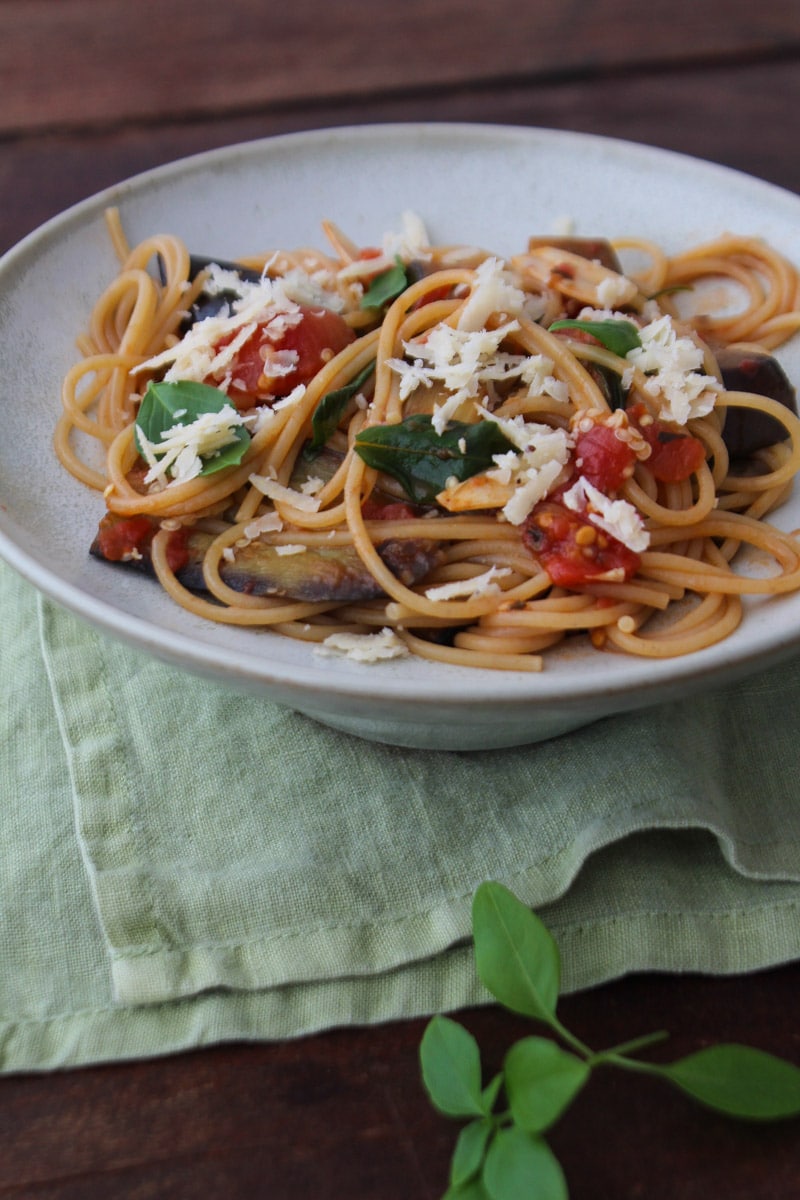 Espaguete com berinjela (“Pasta alla Norma”)