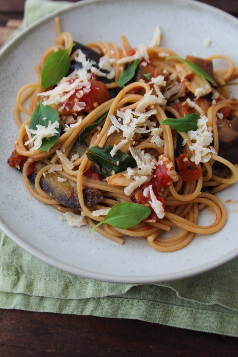 Espaguete com berinjela (“Pasta alla Norma”)