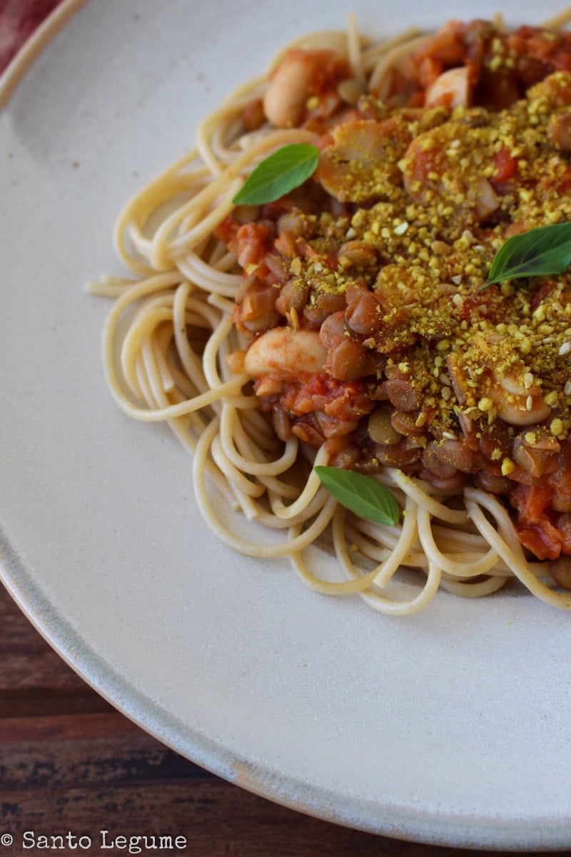 Espaguete com “bolonhesa” de lentilha