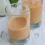 Iogurte vegetal batido com mamão e gengibre