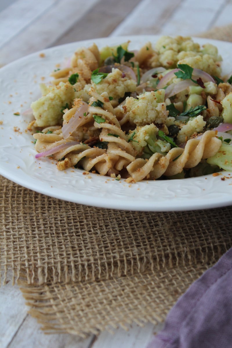 Macarrão com couve-flor assada
