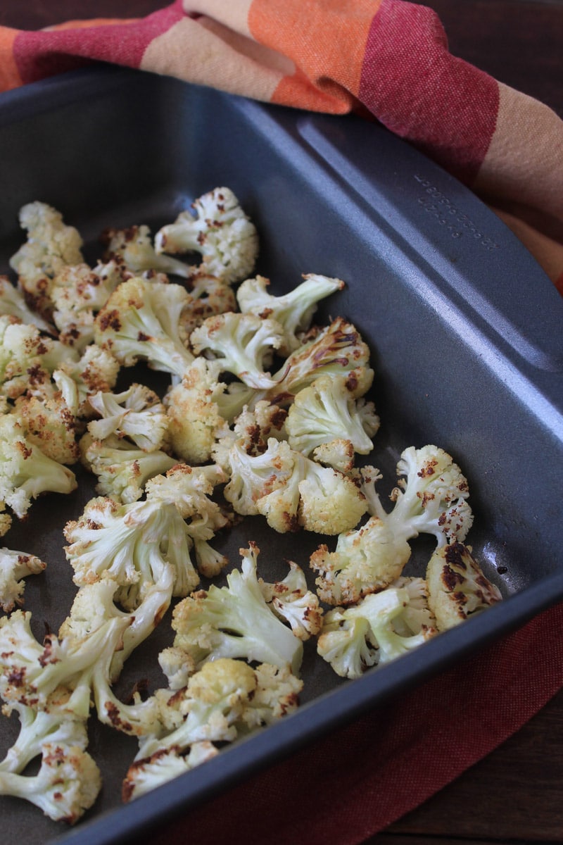 Macarrão ao pesto com tofu e couve-flor
