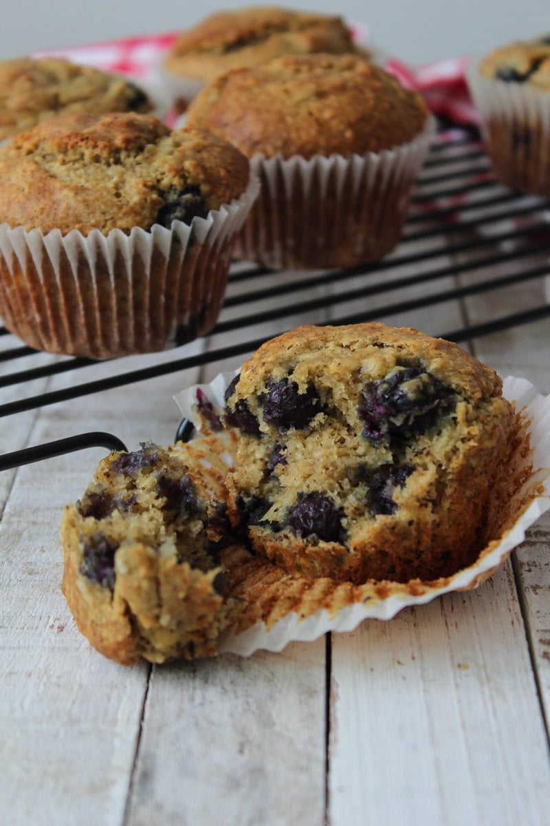 Muffin vegano de banana e mirtilo