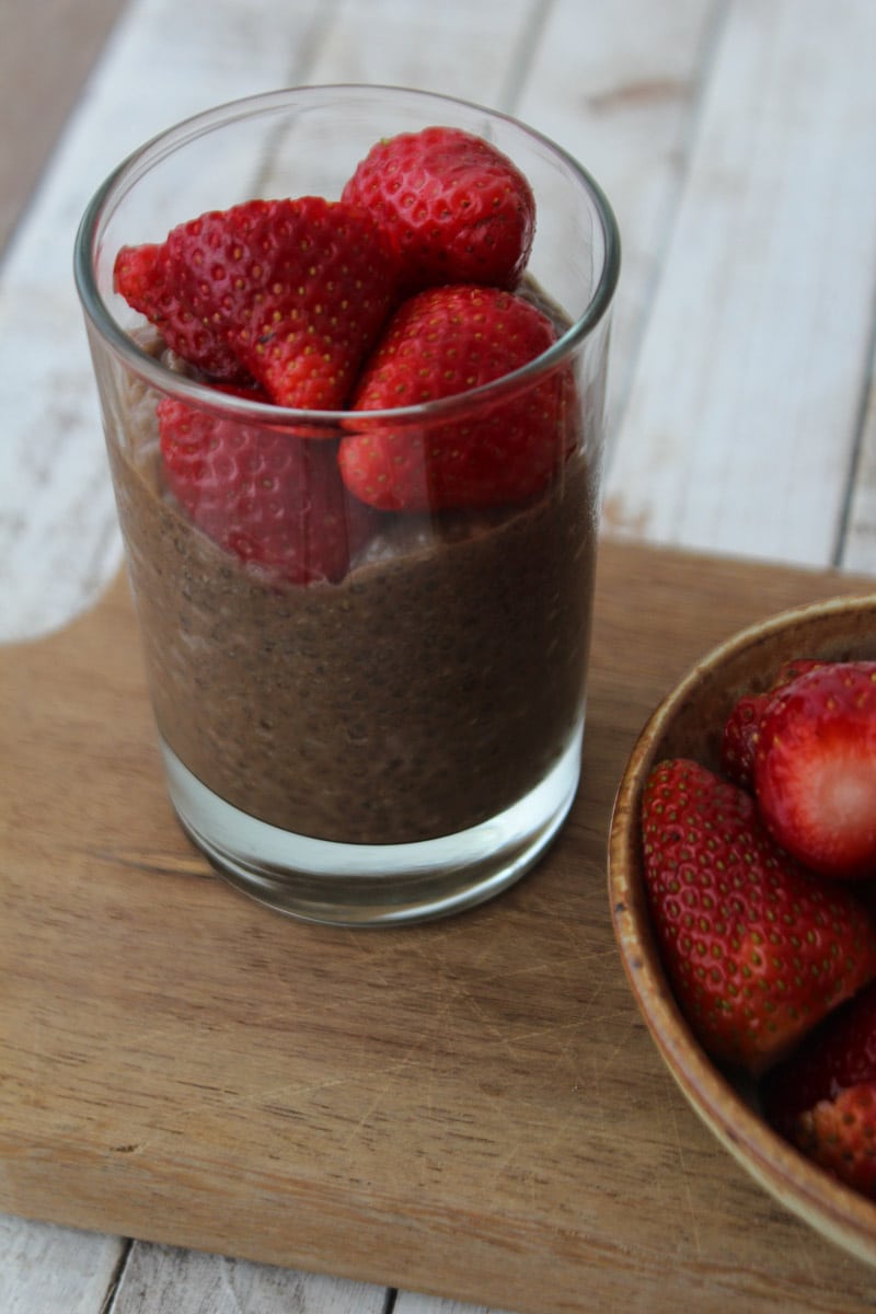Pudim de chia com chocolate e especiarias