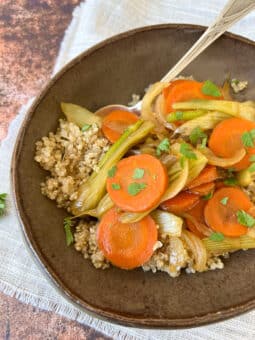 Quinua com legumes e melado