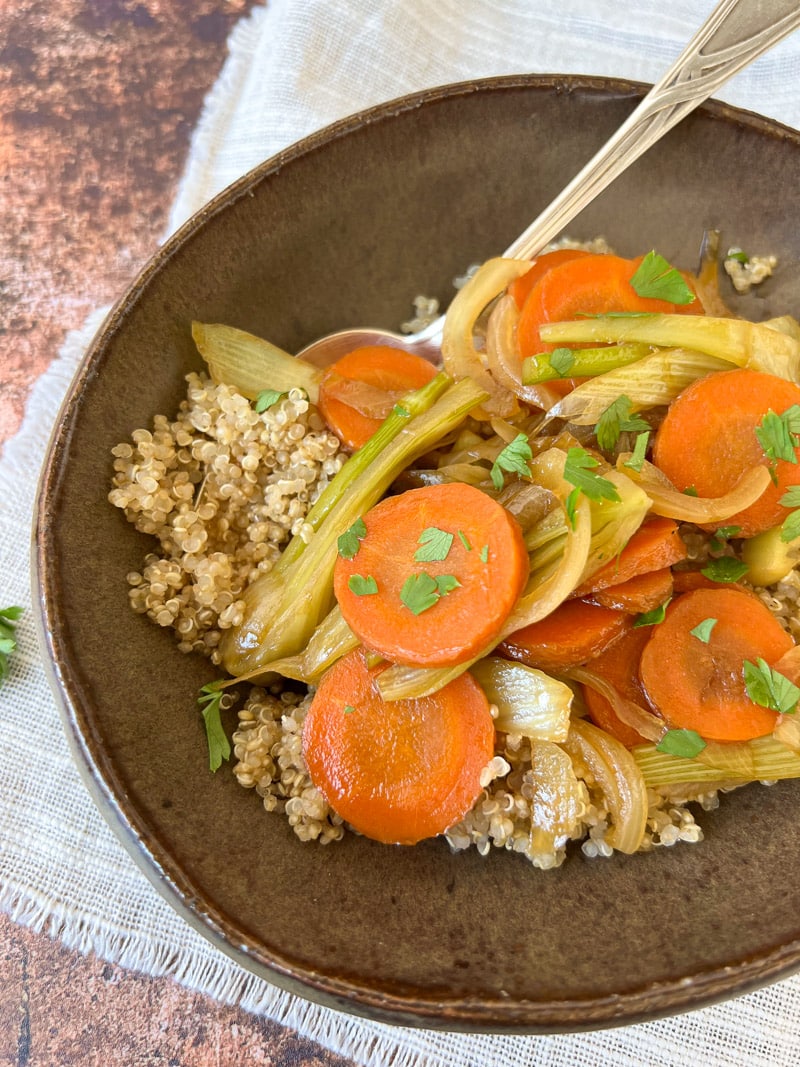 Quinua com legumes e melado