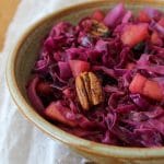 Repolho roxo com maçã e balsâmico