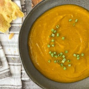 Sopa de abóbora com madioquinha