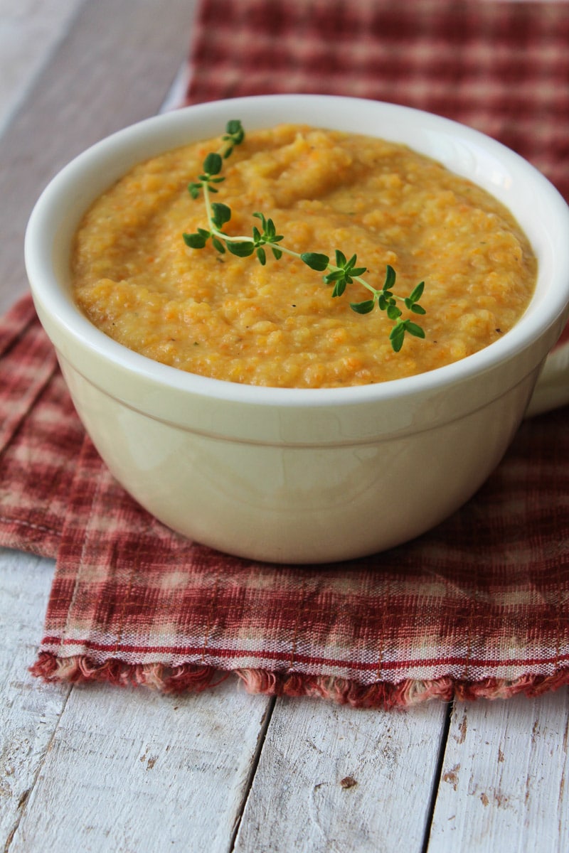 Sopa de batata-doce e lentilha rosa