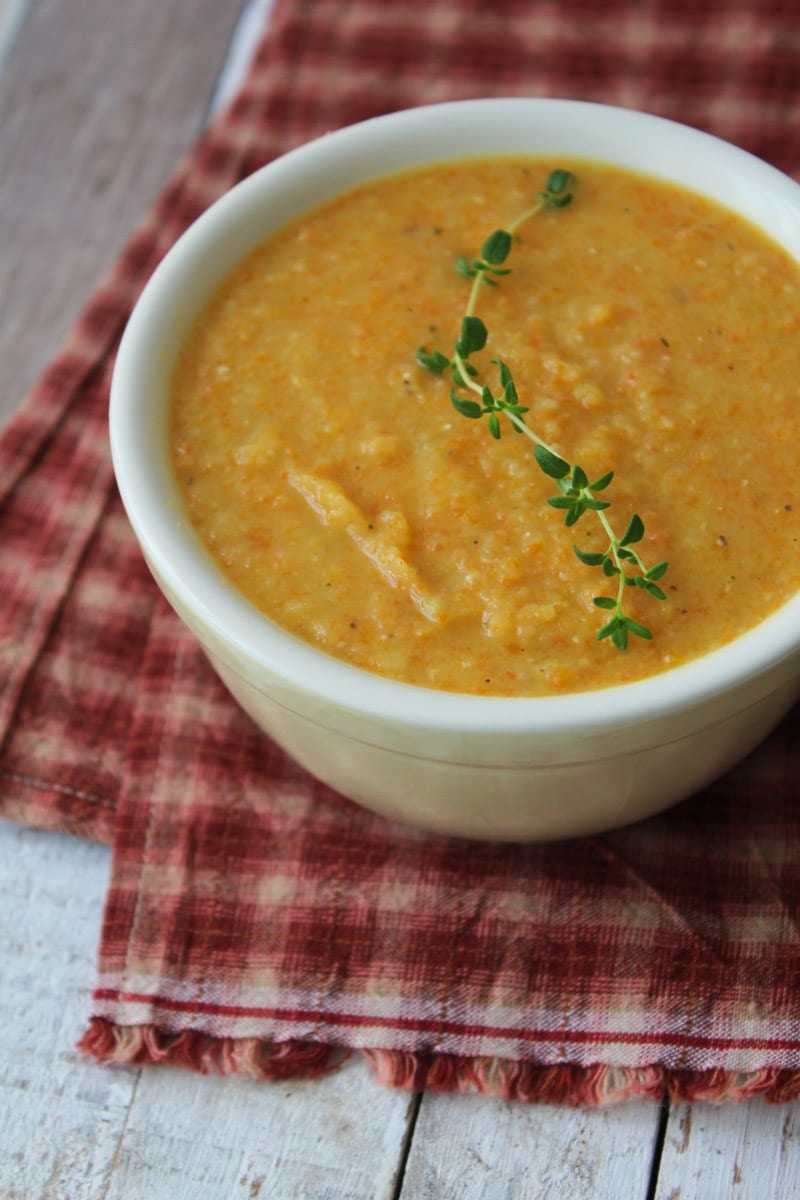 Sopa de batata-doce e lentilha rosa