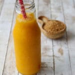 Suco de manga e água de coco