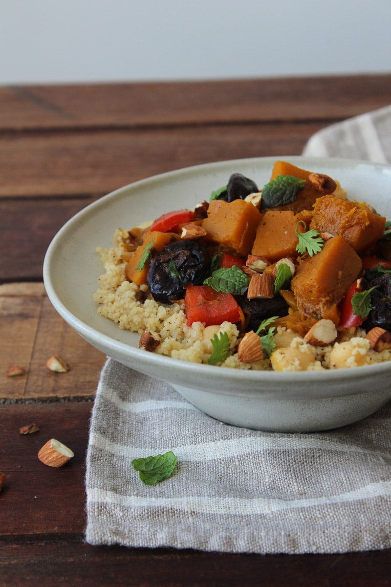 Tagine de legumes e grão de bico