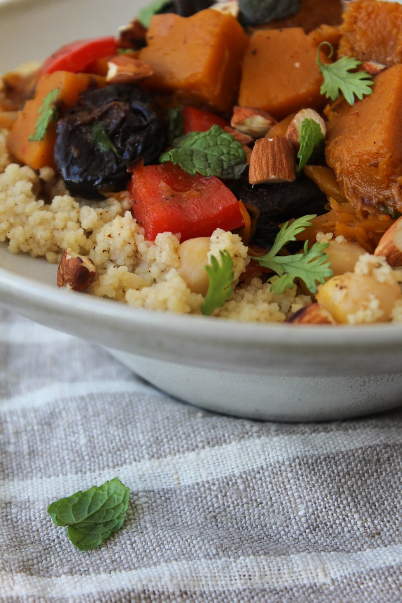 Tagine de legumes e grão de bico