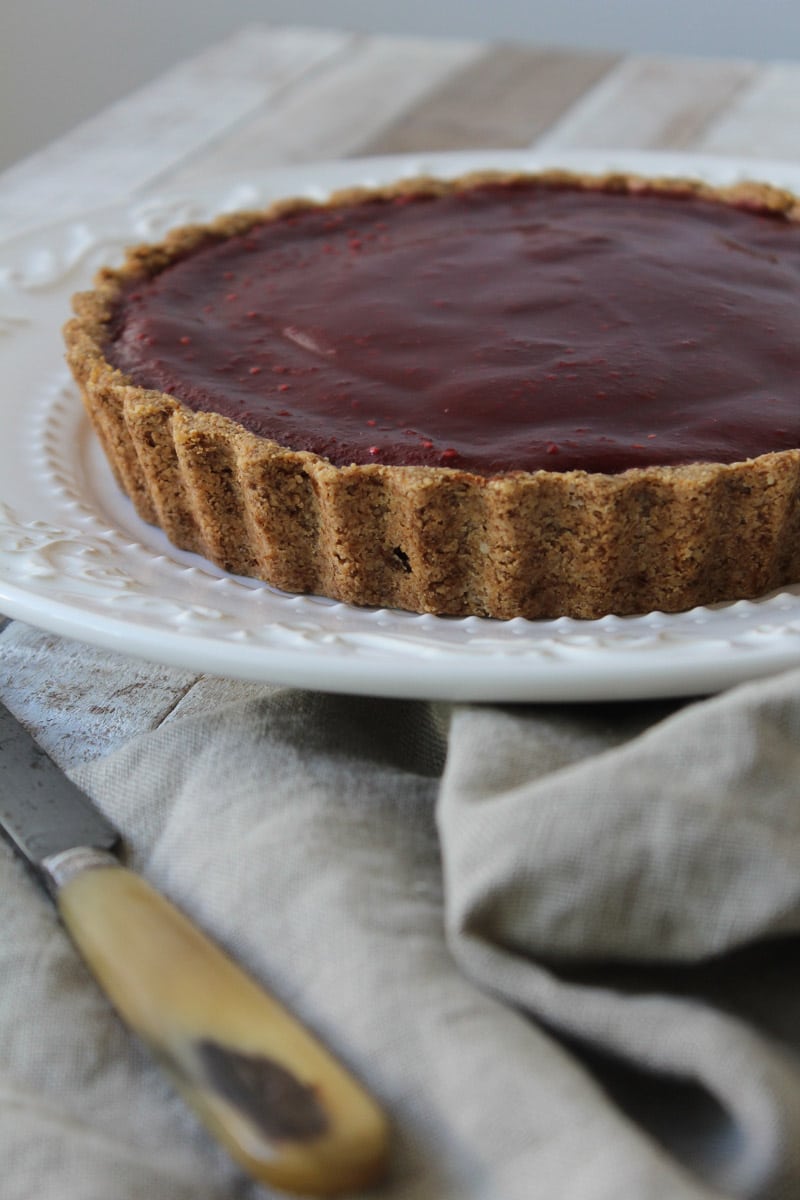 Torta de morango e framboesa vegana